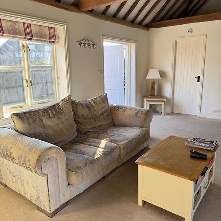 Ferienwohnung Waters Edge Rolvenden Exterior foto